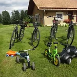 Gruene Farm - Ost * Burg Kauper