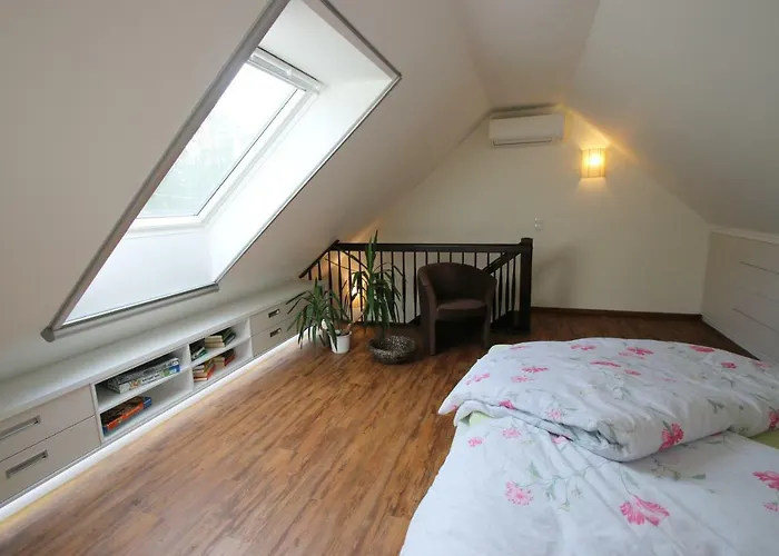 Gruene Farm - Ost Burg Kauper